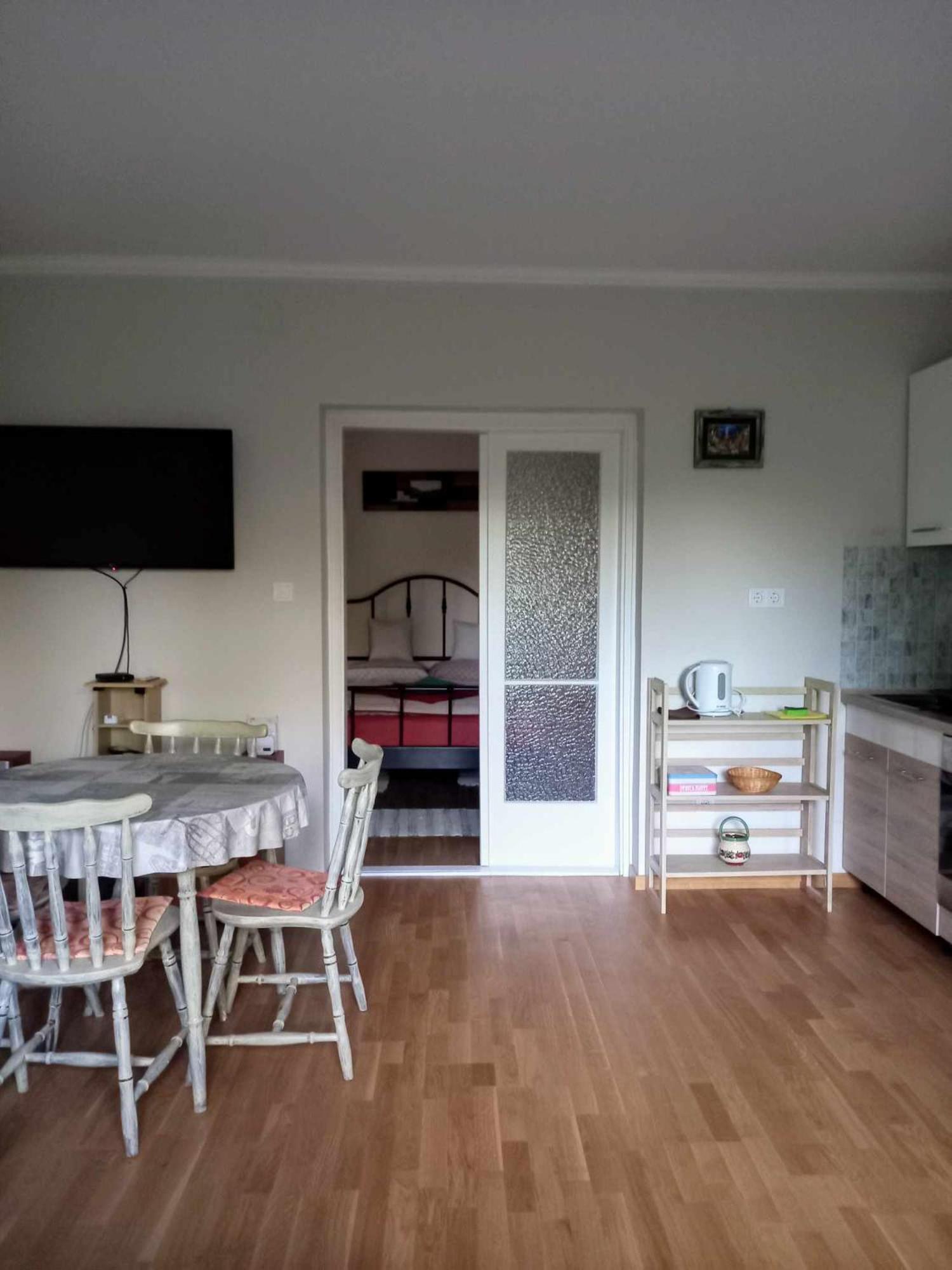 Bike&Night Apartment Baracska Ngoại thất bức ảnh